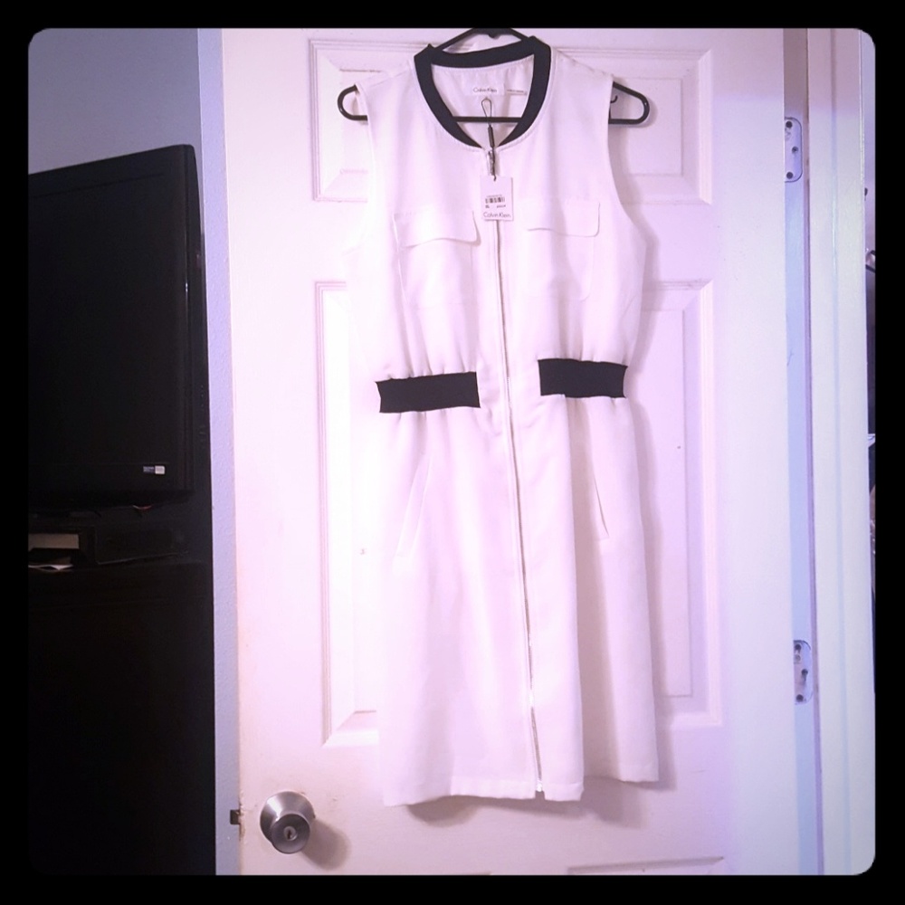 Black and white zip up dress